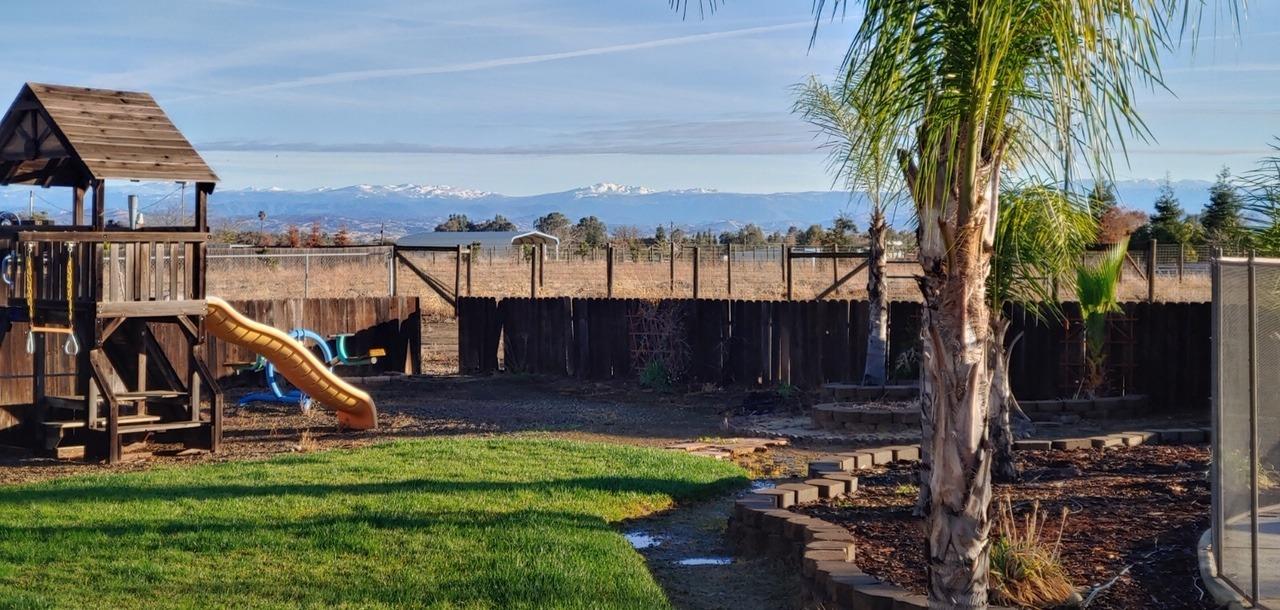 16137 Karen Road Madera, CA 93636 - Photo 33 of 38 Look at those mountains!