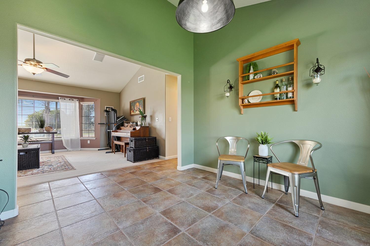 16137 Karen Road Madera, CA 93636 - Photo 8 of 38 Gallery Image 8