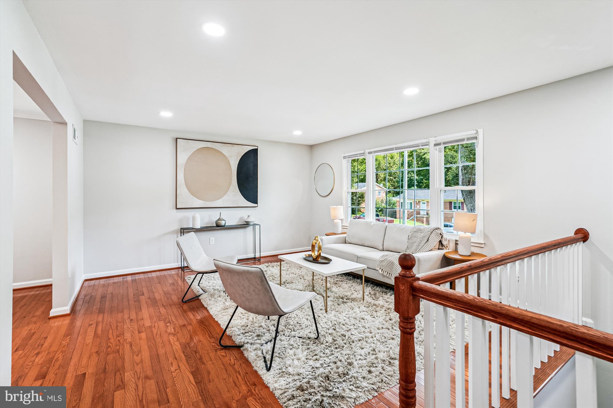 13804 Gilbert Road Woodbridge, VA 22193 - Photo 7 of 56 Living Room