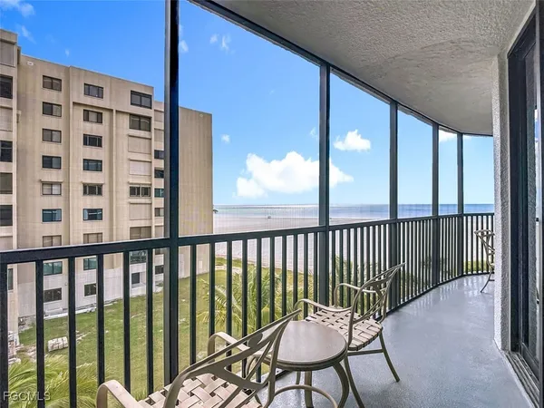 $749,000 | 6640 Estero Boulevard, Unit 401, Fort Myers Beach, FL 33931