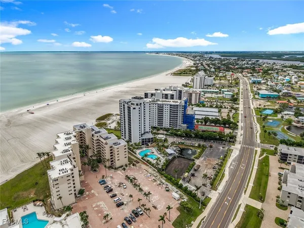 $749,000 | 6640 Estero Boulevard, Unit 401, Fort Myers Beach, FL 33931