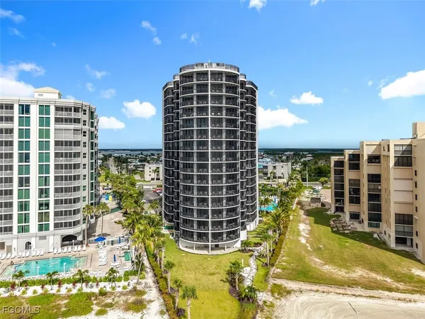 $749,000 | 6640 Estero Boulevard, Unit 401, Fort Myers Beach, FL 33931