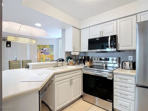 $749,000 | 6640 Estero Boulevard, Unit 401, Fort Myers Beach, FL 33931