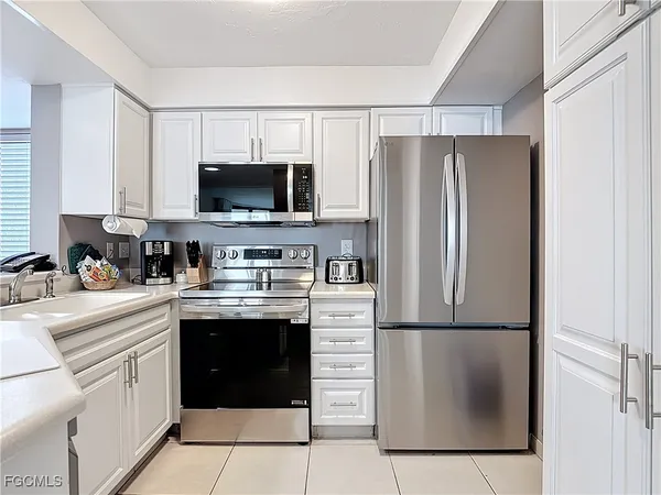 $749,000 | 6640 Estero Boulevard, Unit 401, Fort Myers Beach, FL 33931