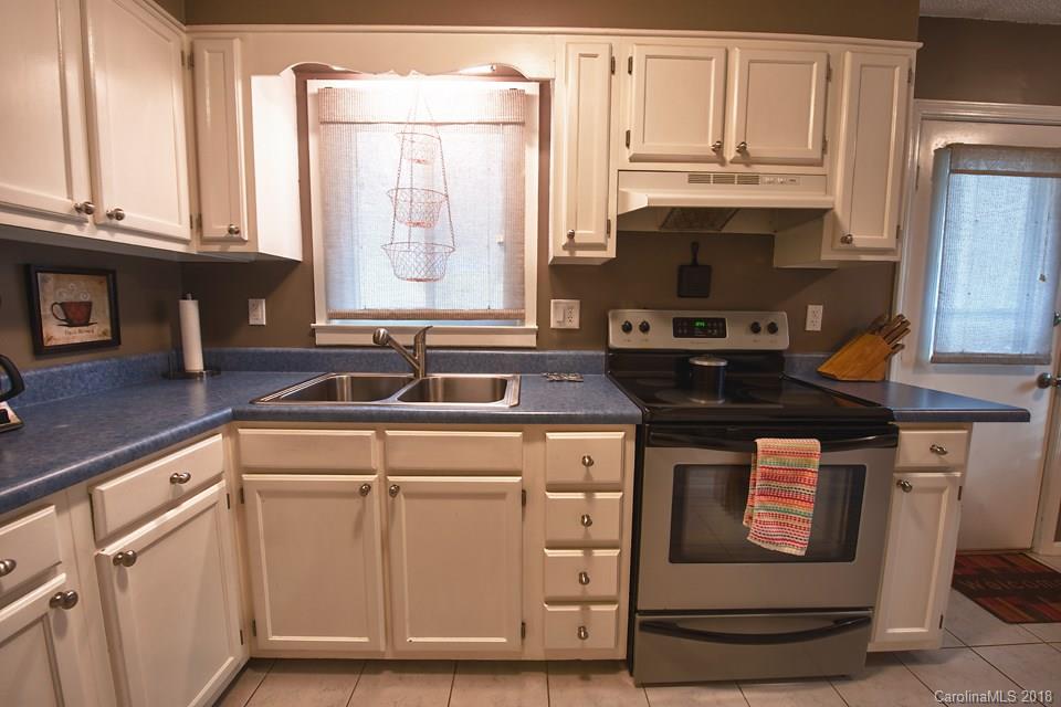 10 Finlay Ridge Road, Unit 1 Hendersonville, NC 28739 - Photo 14 of 31