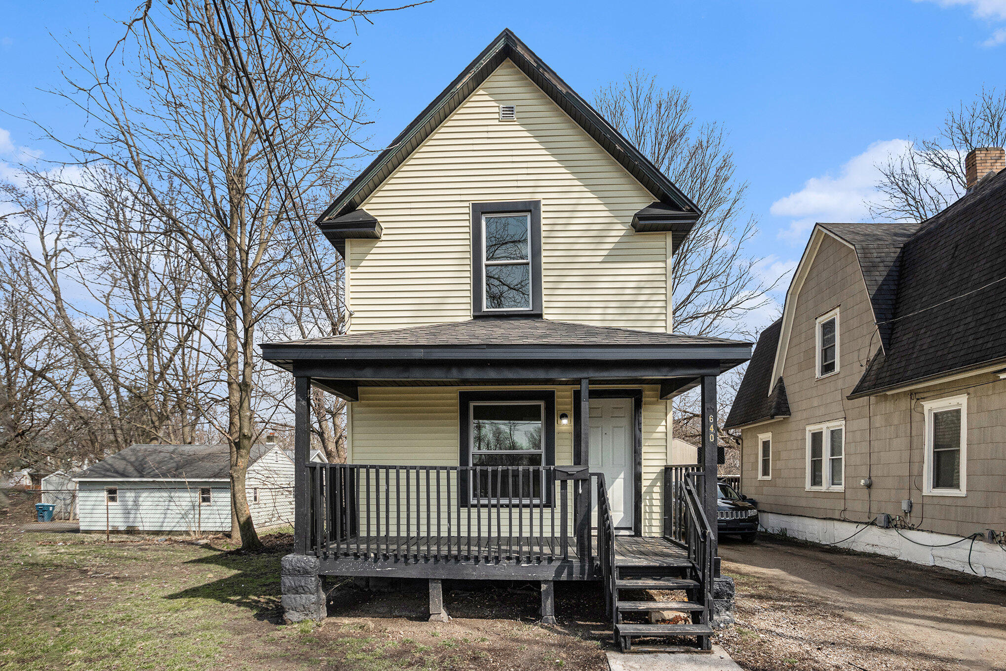 640 Edwin Avenue Kalamazoo, MI 49048 - Photo 1 of 27 002_640edwin_844