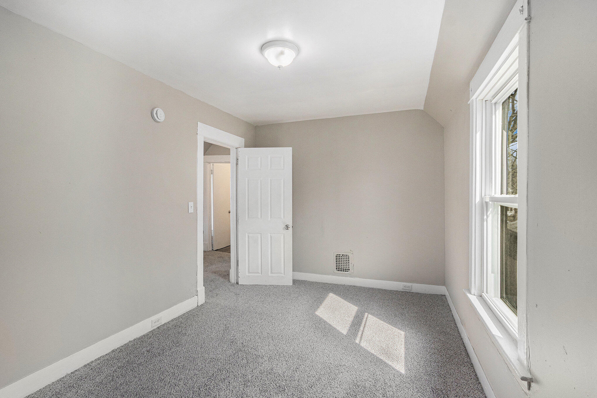 640 Edwin Avenue Kalamazoo, MI 49048 - Photo 16 of 27 017_640edwin_14_46