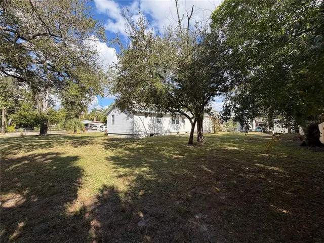 $1,975 | 1762 32nd Street, Sarasota, FL 34234