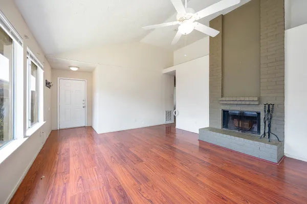 $1,850 | 11918 Westwold Drive, Tomball, TX 77377