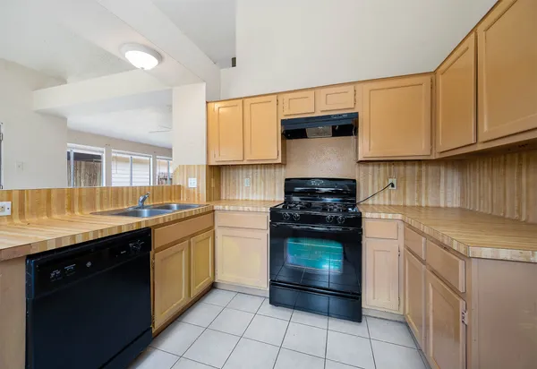 $1,850 | 11918 Westwold Drive, Tomball, TX 77377