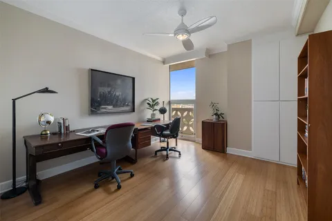$1,295,000 | 1801 Lavaca Street, Unit 13EF, Austin, TX 78701