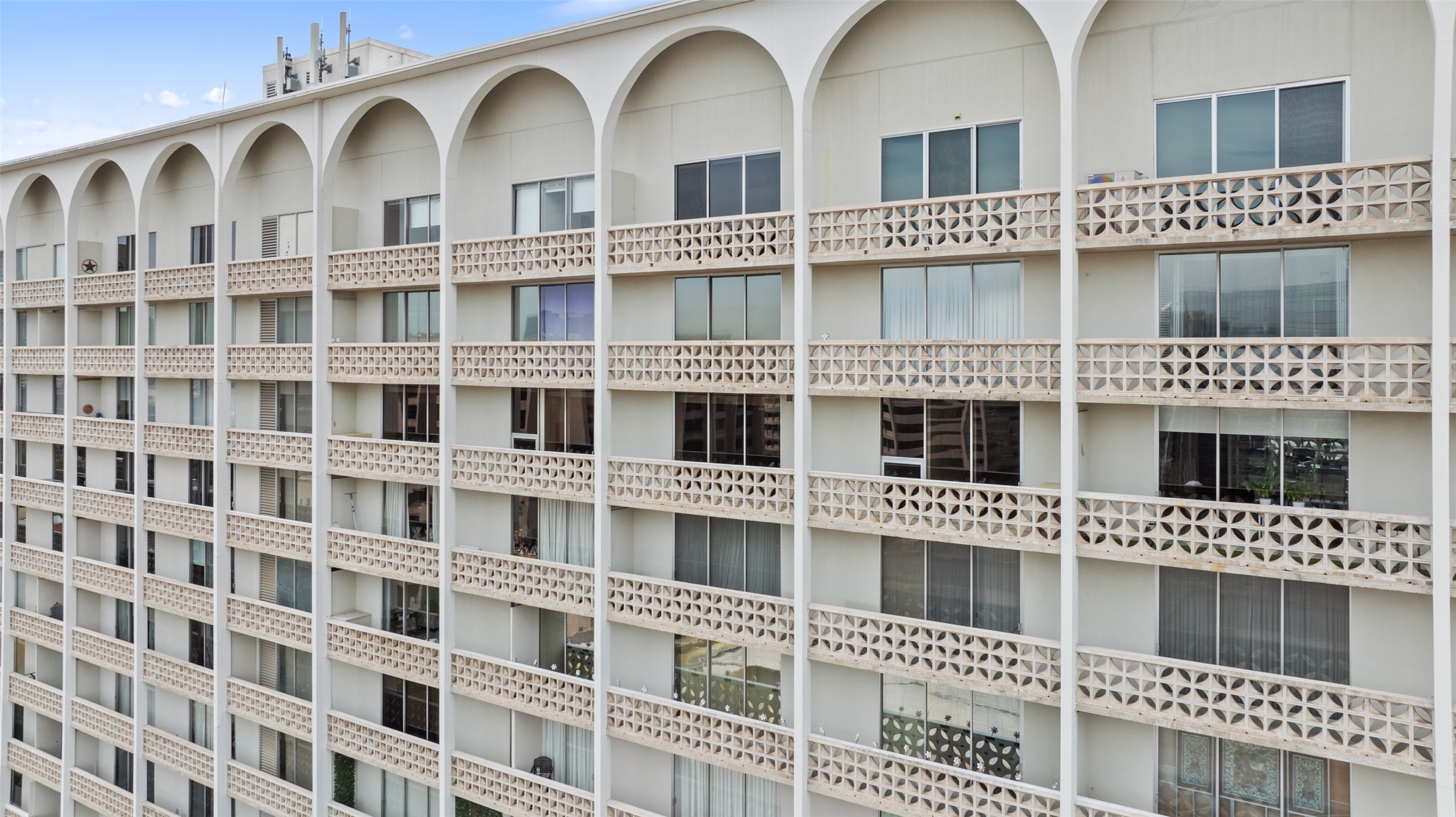 1801 Lavaca Street, Unit 13EF Austin, TX 78701 - Photo 40 of 40 View of building exterior