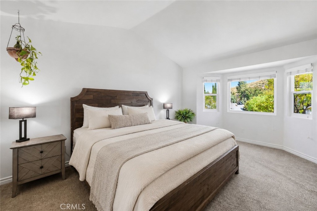 28235 Royal Road Castaic, CA 91384 - Photo 16 of 37 primary bedroom