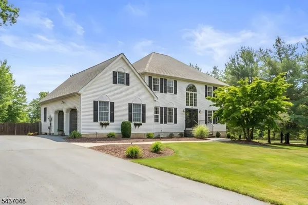 $1,095,000 | 24 Powelson Drive, Hillsborough, NJ 08844