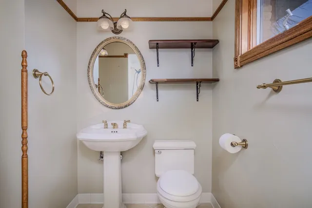 $365,000 | 104 Lakewood Drive, Antioch, IL 60002