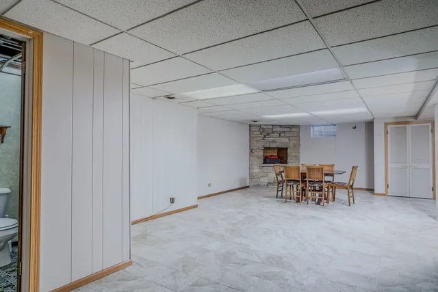 $365,000 | 104 Lakewood Drive, Antioch, IL 60002