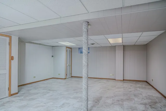 $365,000 | 104 Lakewood Drive, Antioch, IL 60002