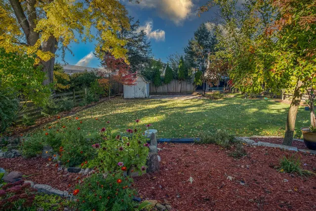 $365,000 | 104 Lakewood Drive, Antioch, IL 60002