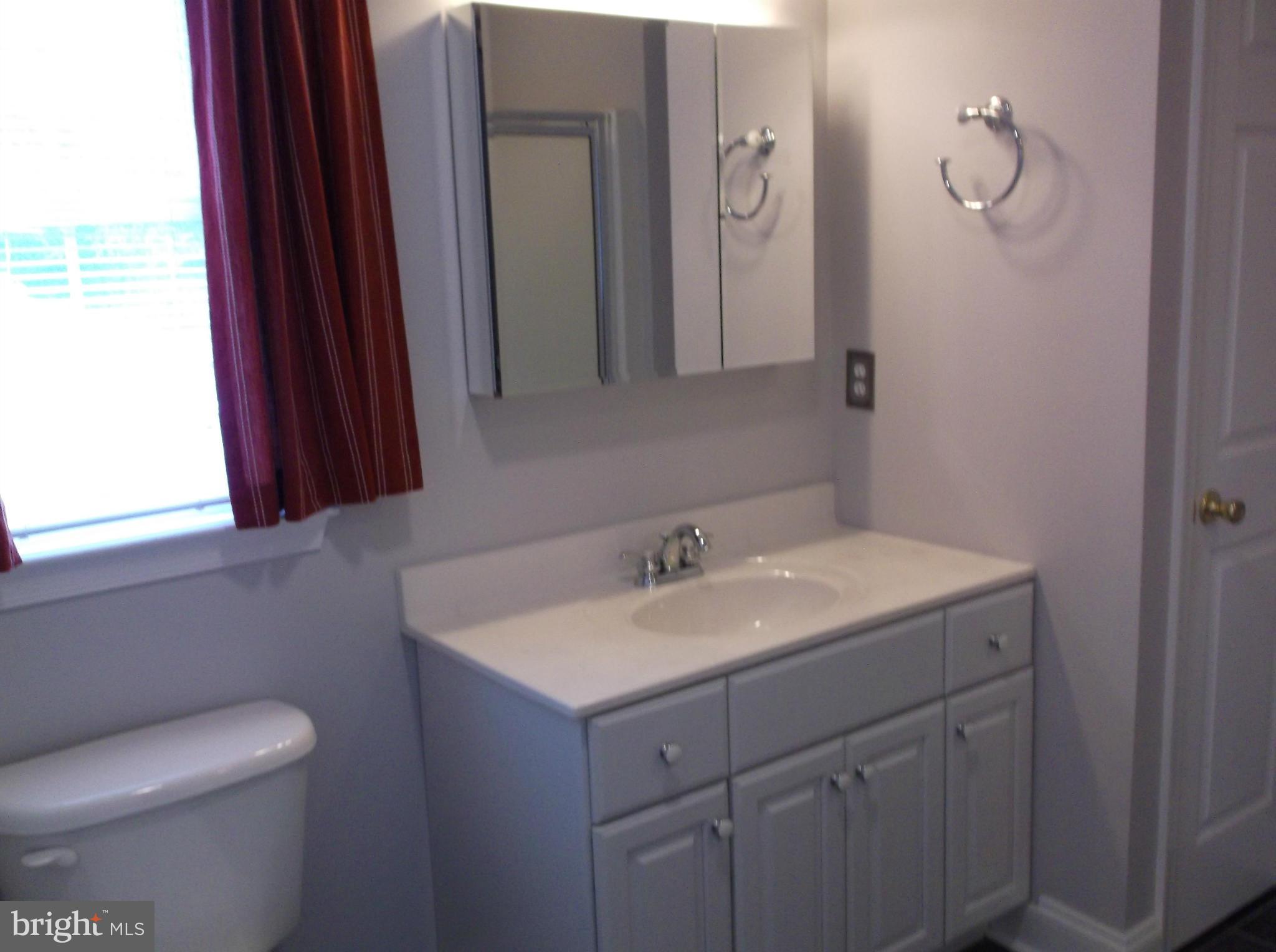 11722 Hilltop Road Lusby, MD 20657 - Photo 27 of 30 Bath