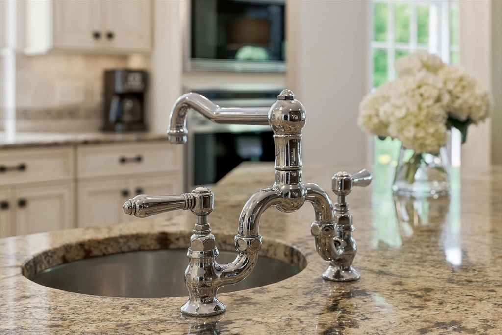 2 Lyn Path Hopkinton, MA 01748 - Photo 8 of 42 Gallery Image 8