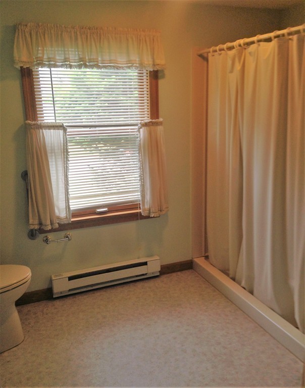 54 Brighton Street Springfield, MA 01118 - Photo 15 of 28 Gallery Image 15
