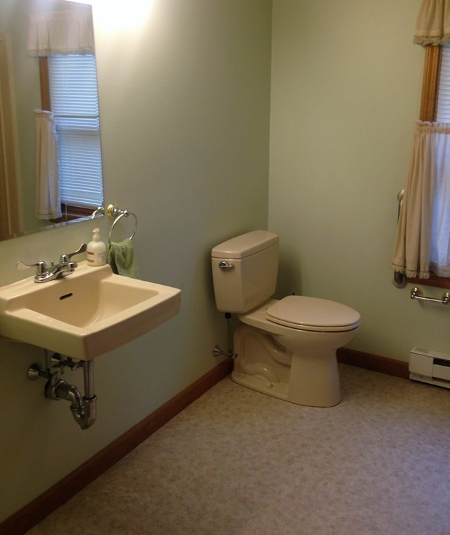 54 Brighton Street Springfield, MA 01118 - Photo 17 of 28 Gallery Image 17