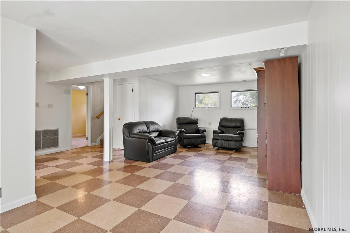 122 Forts Ferry Road Colonie, NY 12110 - Photo 9 of 14 Photo 9