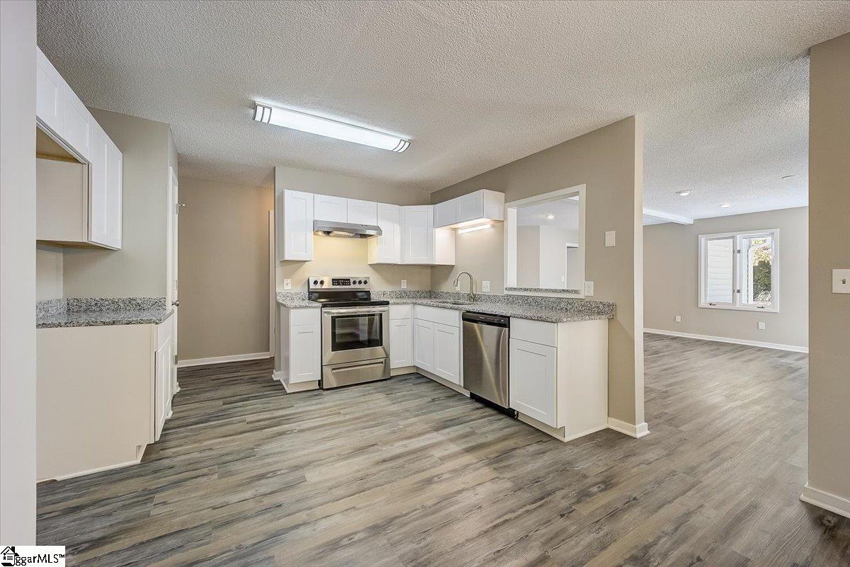 6 Fox Ridge Place Taylors, SC 29687 - Photo 2 of 16 Gallery Image 2