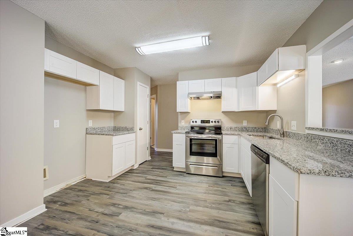 6 Fox Ridge Place Taylors, SC 29687 - Photo 3 of 16 Gallery Image 3