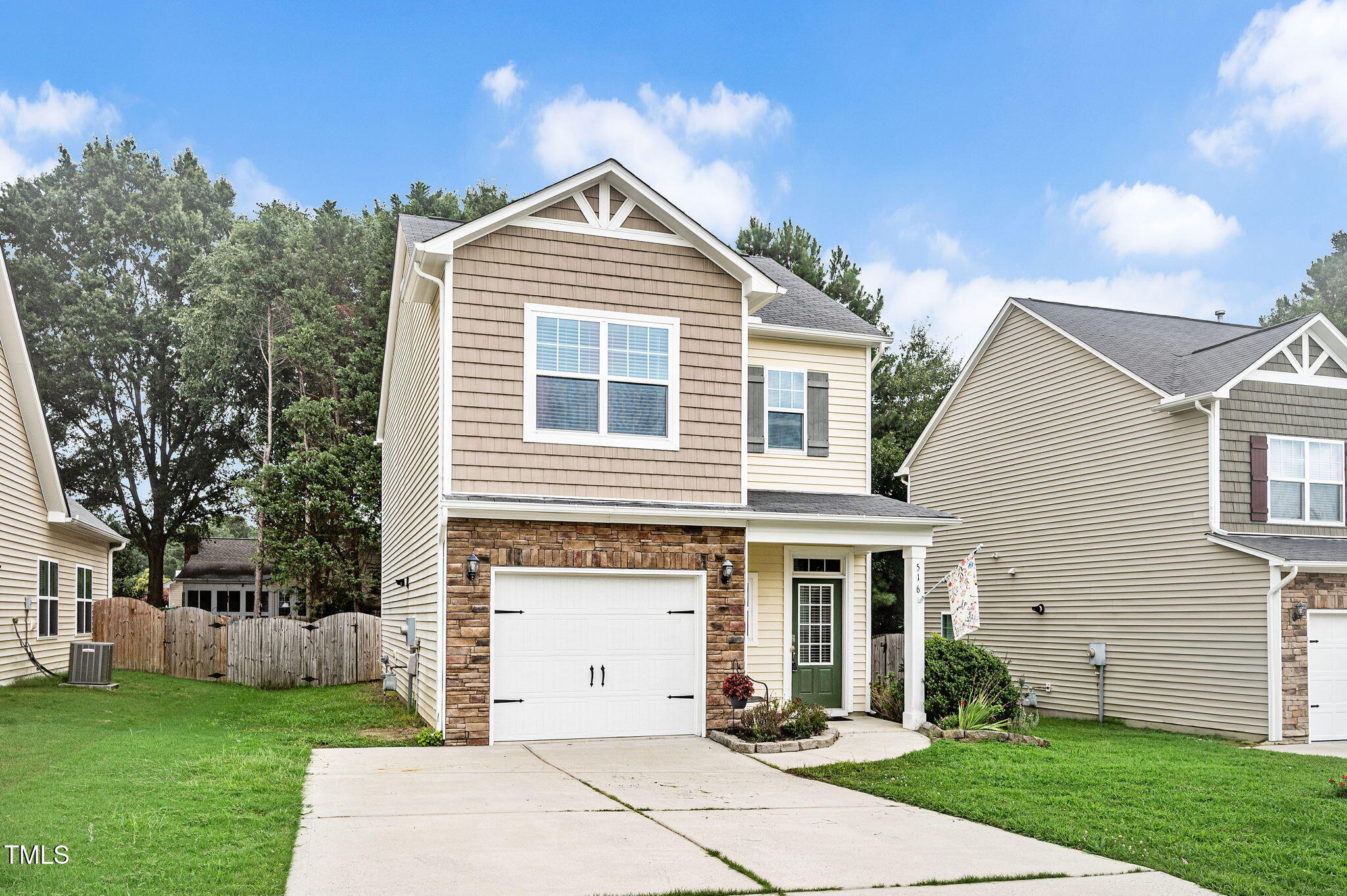 516 Smith Ridge Way Fuquay-Varina, NC 27526 - Photo 2 of 31 516 Smith Ridge Way Fuquay Varina 27526_