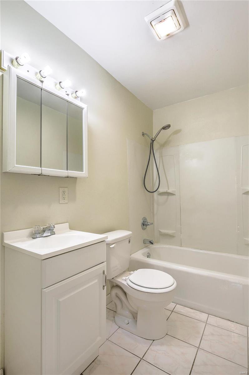 1333 Milton Road Alton, IL 62002 - Photo 11 of 18 Gallery Image 11
