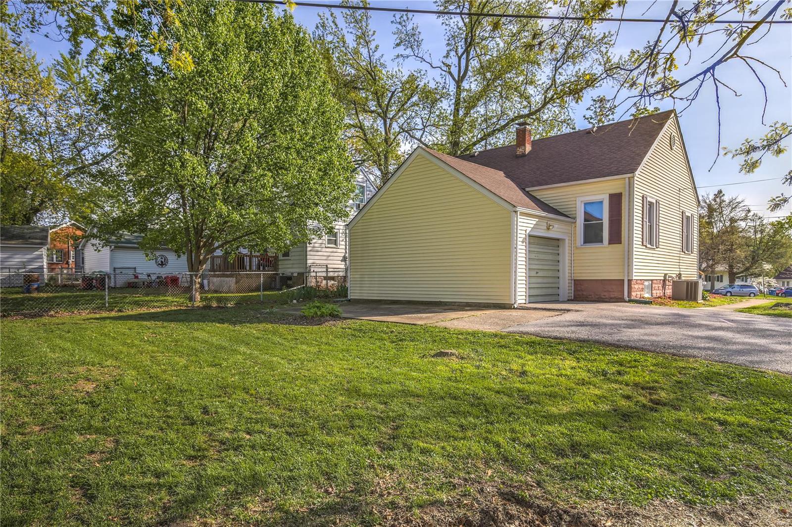 1333 Milton Road Alton, IL 62002 - Photo 17 of 18 Gallery Image 17