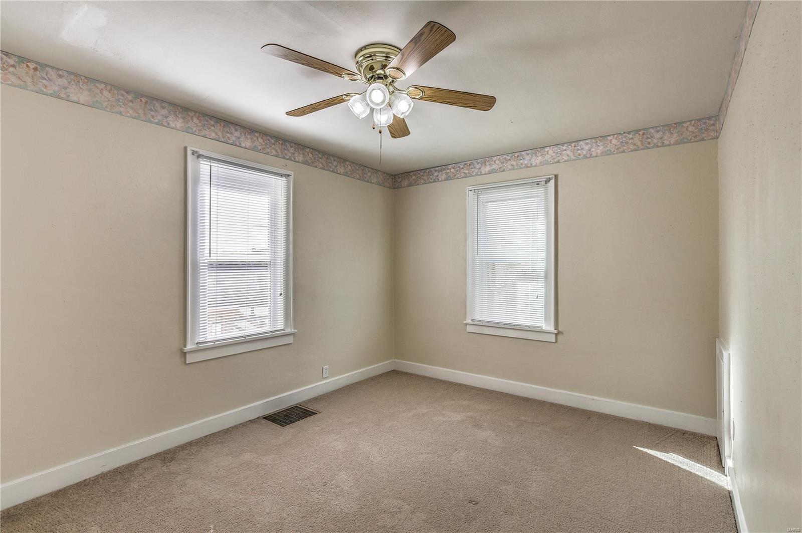 1333 Milton Road Alton, IL 62002 - Photo 10 of 18 Gallery Image 10