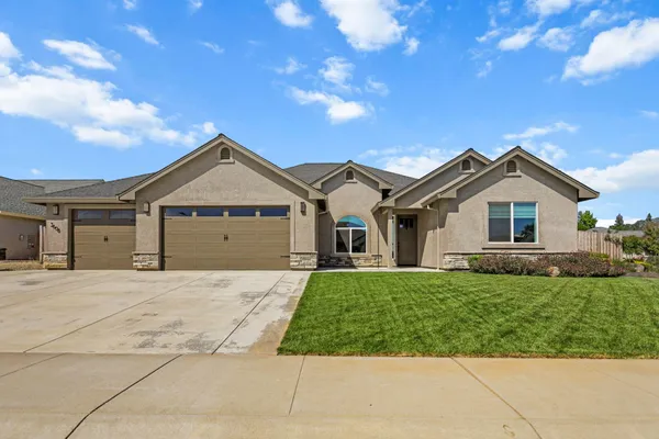 $643,000 | 3608 Evert Place, Redding, CA 96002