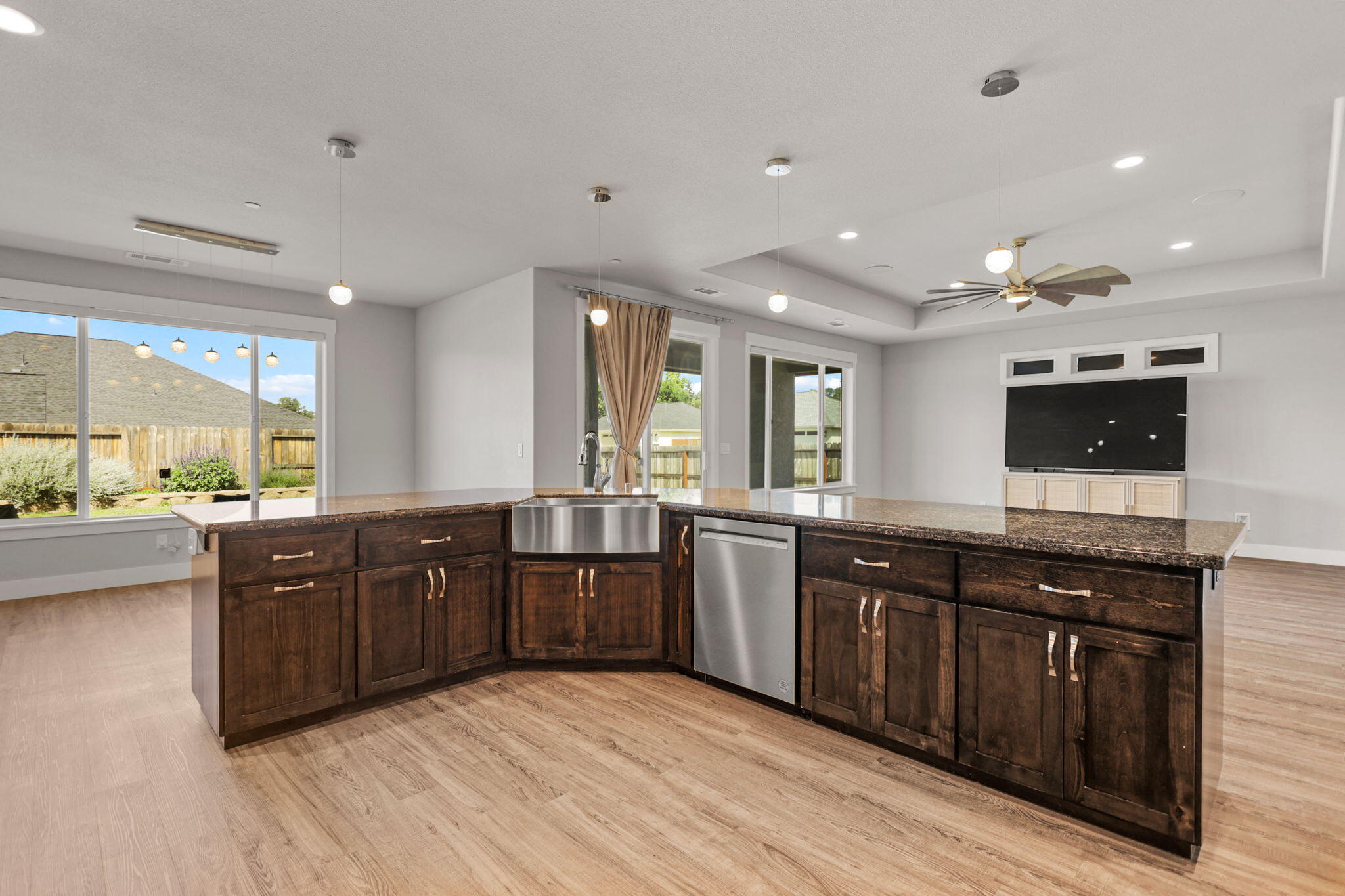 3608 Evert Place Redding, CA 96002 - Photo 15 of 46 28-web-or-mls-8Q0A6748_1