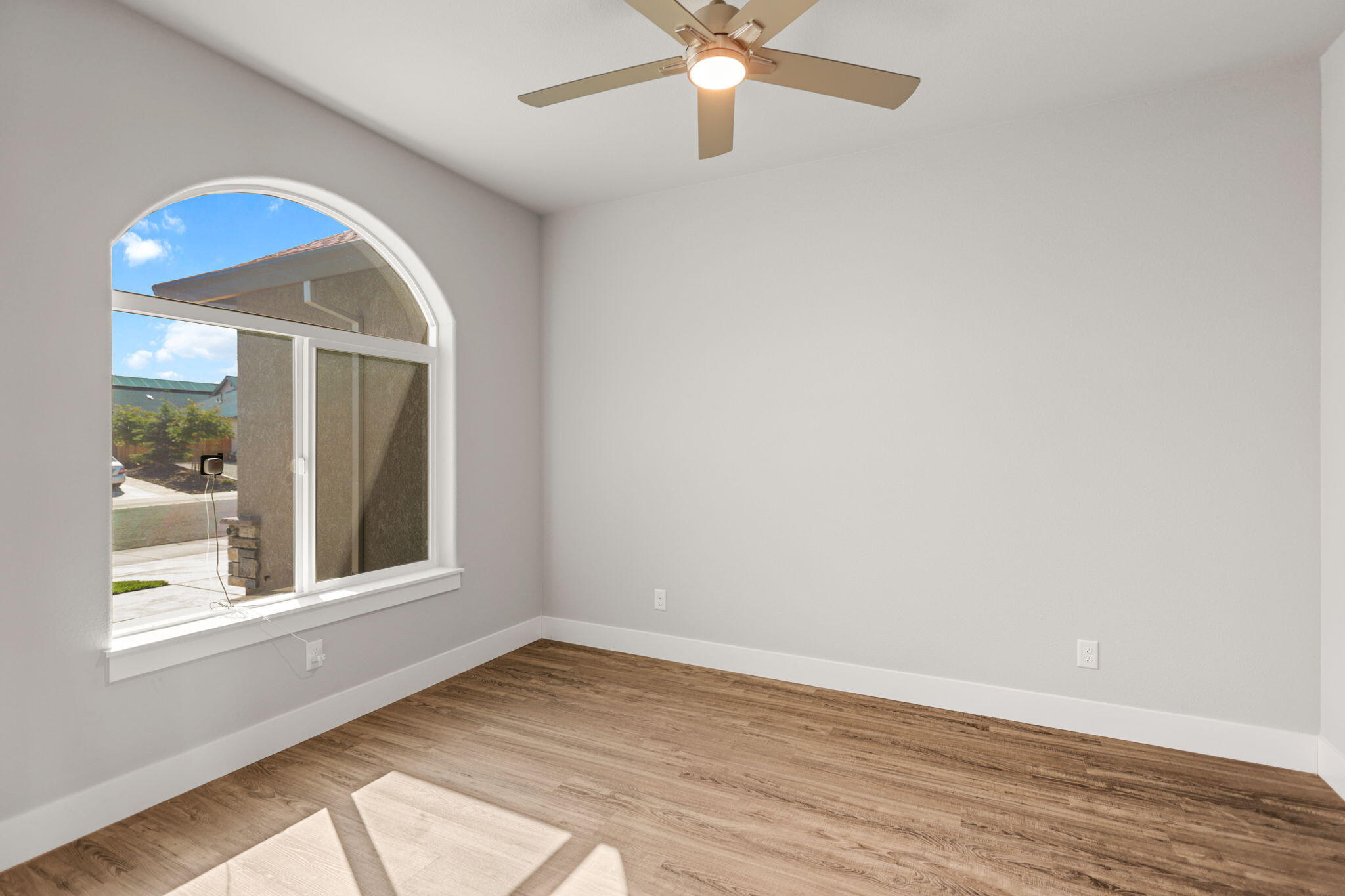 3608 Evert Place Redding, CA 96002 - Photo 7 of 46 3-web-or-mls-8Q0A6518_1