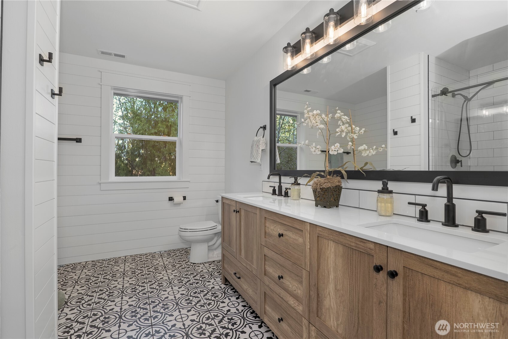 29020 Southeast Issaquah-Fall City Road Fall City, WA 98024 - Photo 25 of 40 Gallery Image 25