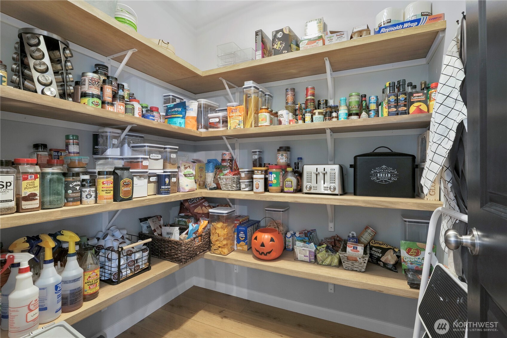 29020 Southeast Issaquah-Fall City Road Fall City, WA 98024 - Photo 7 of 40 Gallery Image 7