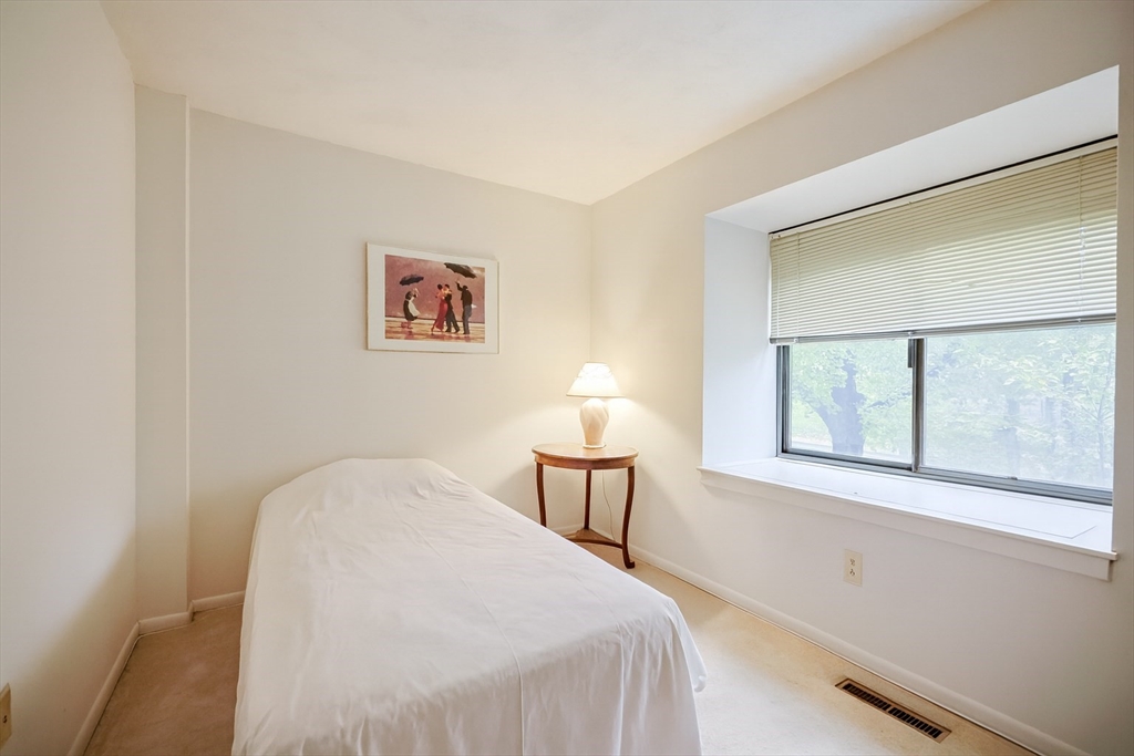 24 Concord Greene, Unit 7 Concord, MA 01742 - Photo 19 of 41