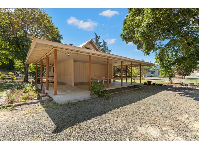 $620,000 | 721 Cole Road, Oakland, OR 97462