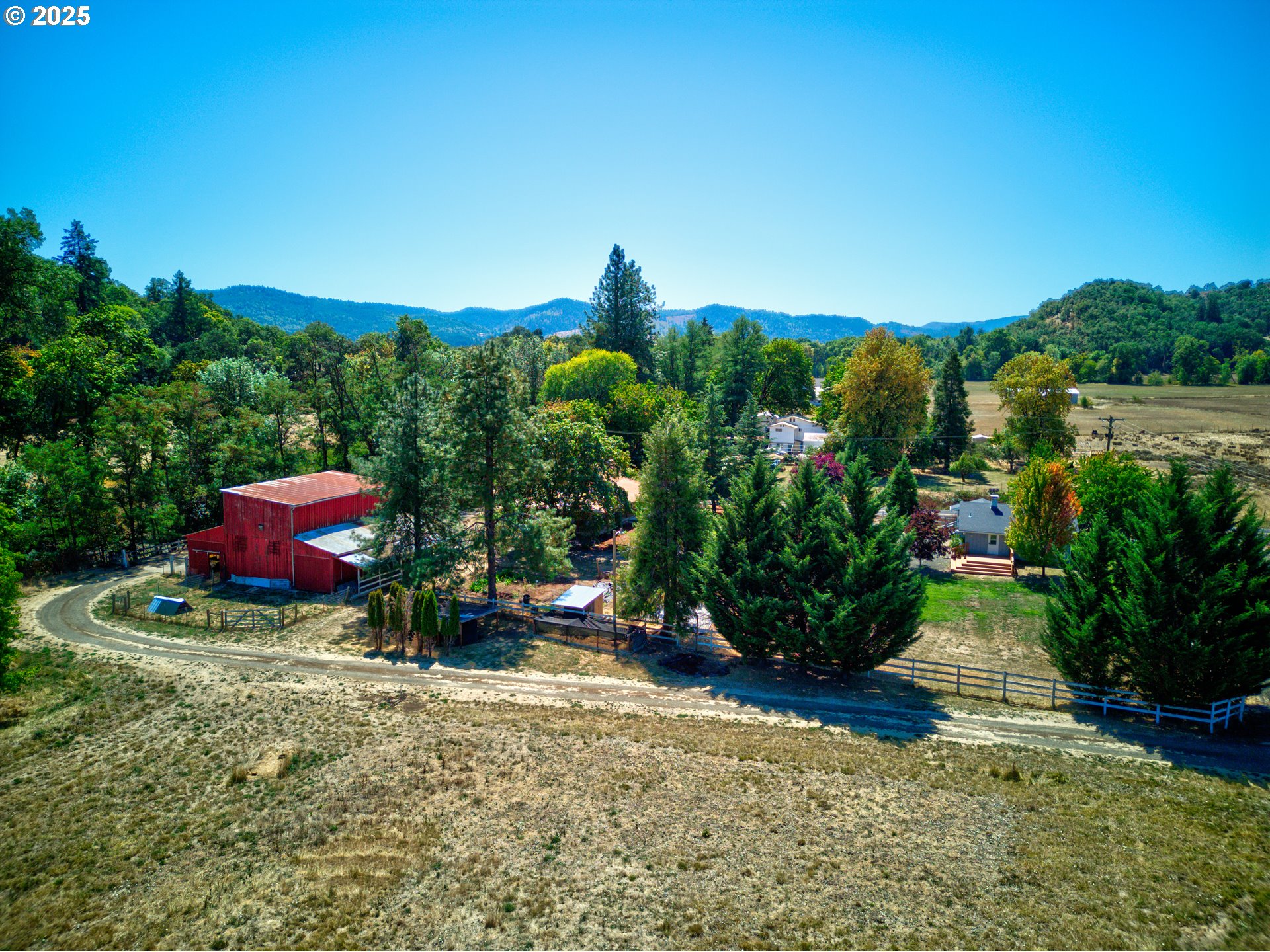 721 Cole Road Oakland, OR 97462 - Photo 40 of 48