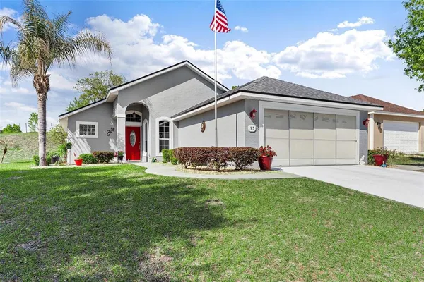 $325,000 | 93 Fairway Circle, Umatilla, FL 32784