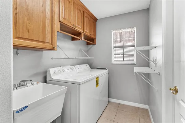 $325,000 | 93 Fairway Circle, Umatilla, FL 32784