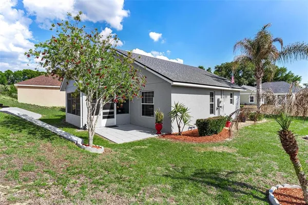 $325,000 | 93 Fairway Circle, Umatilla, FL 32784