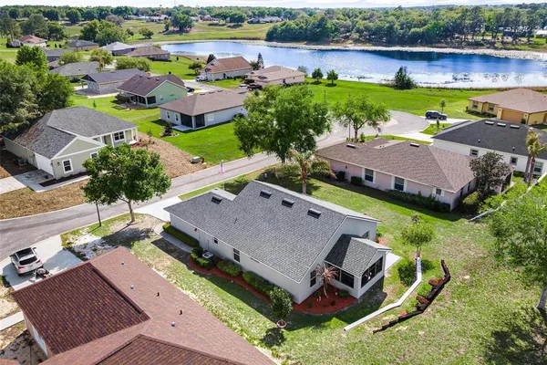$325,000 | 93 Fairway Circle, Umatilla, FL 32784