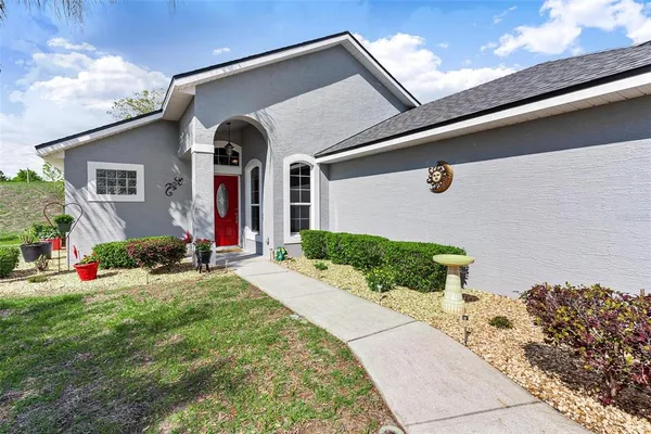 $325,000 | 93 Fairway Circle, Umatilla, FL 32784