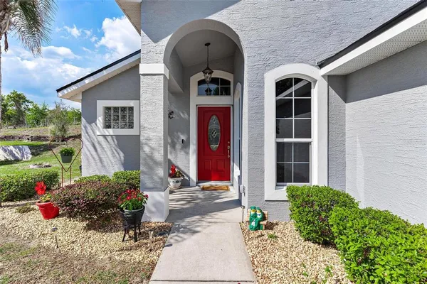 $325,000 | 93 Fairway Circle, Umatilla, FL 32784