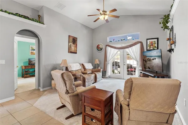 $325,000 | 93 Fairway Circle, Umatilla, FL 32784