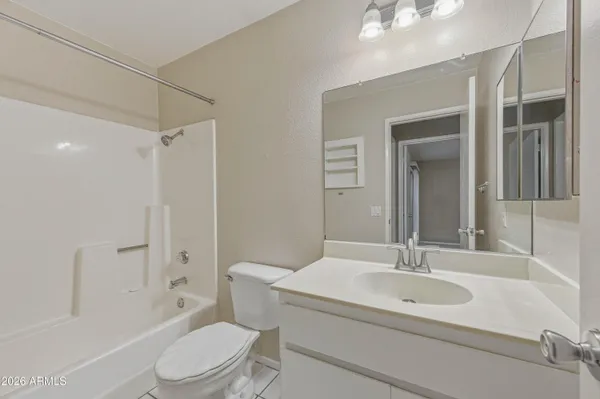 $1,695 | 501 West Yukon Drive, Unit 4, Phoenix, AZ 85027