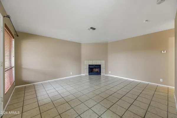 $1,695 | 501 West Yukon Drive, Unit 4, Phoenix, AZ 85027